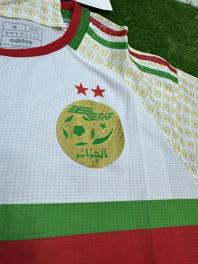 ⁦قميص المنتخب الوطني الجزائري GUCCI 2025⁩ - الصورة ⁦20⁩