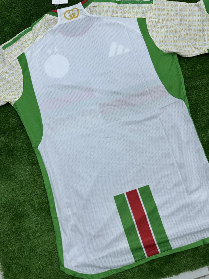 ⁦قميص المنتخب الوطني الجزائري GUCCI 2025⁩ - الصورة ⁦2⁩
