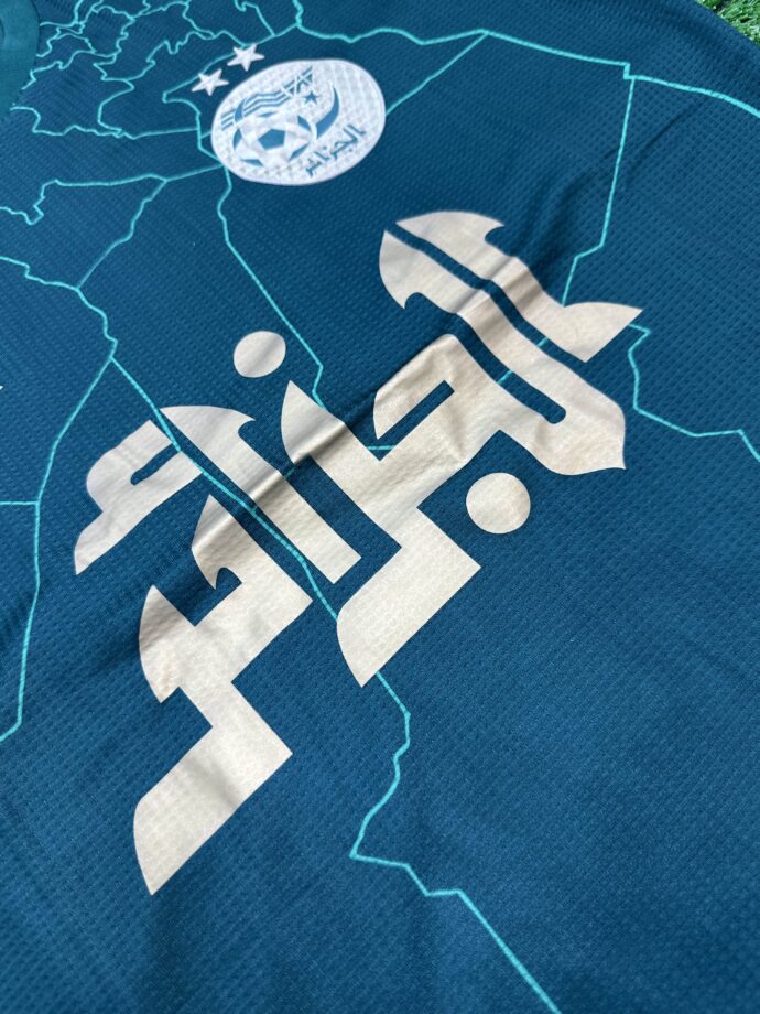 ⁦قميص المنتخب الوطني الجزائري الخاص 2025⁩ - الصورة ⁦2⁩