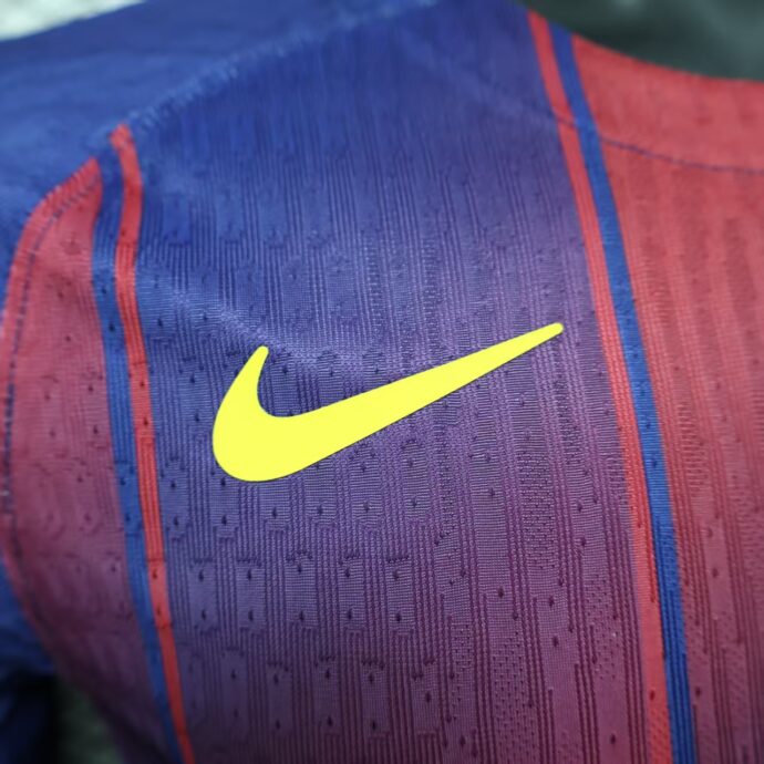 ⁦قميص برشلونة الاساسي 2026⁩ - الصورة ⁦7⁩